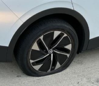 VW Flat tire.JPG